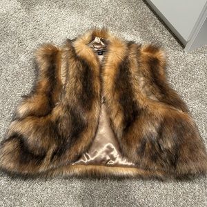 INC cropped faux fur vest. Size medium.